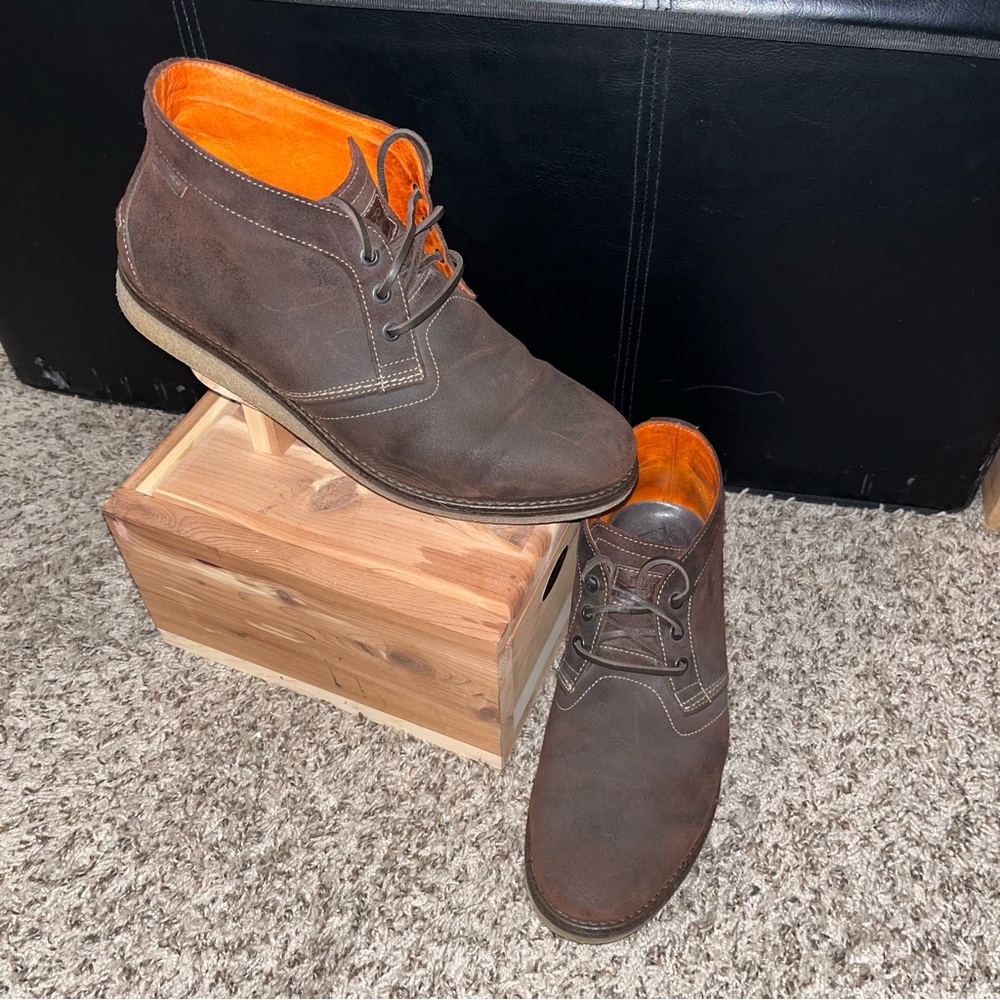 1883 By Wolverine Julian Plain Chukka Boots